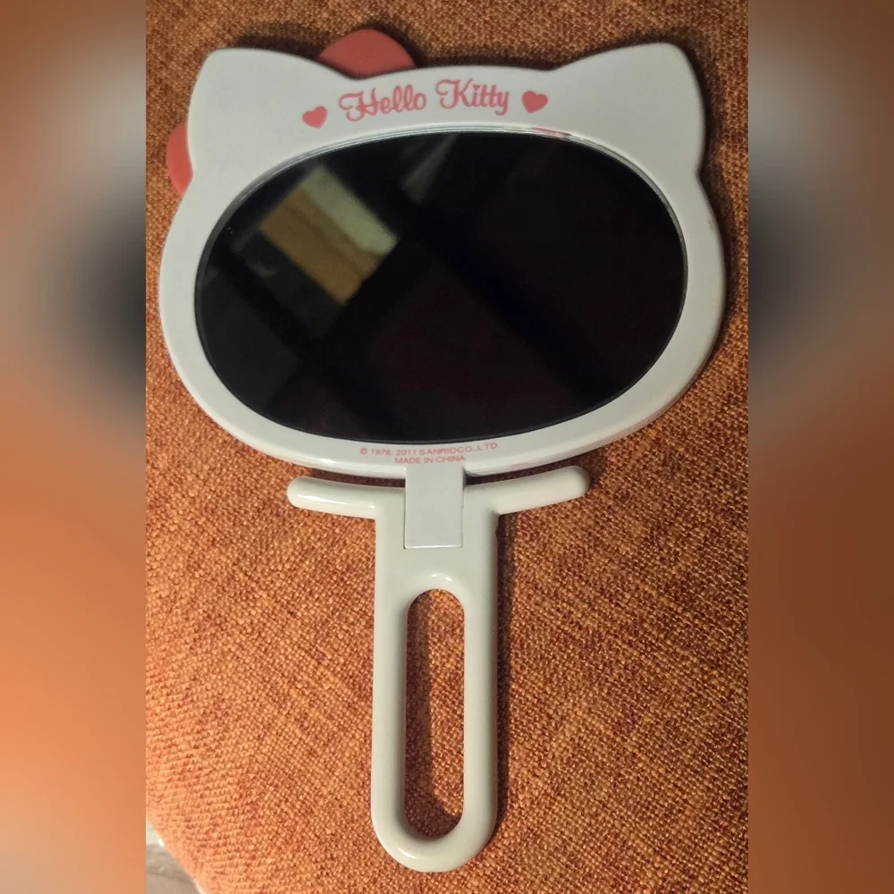 EUC Hello Kitty Sanrio Folding Hand Mirror - 2011 - Rare
